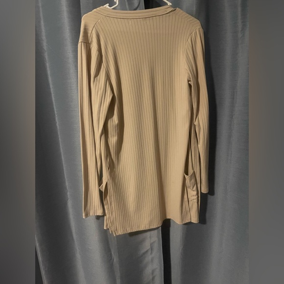 Cardigan - Picture 2 of 2